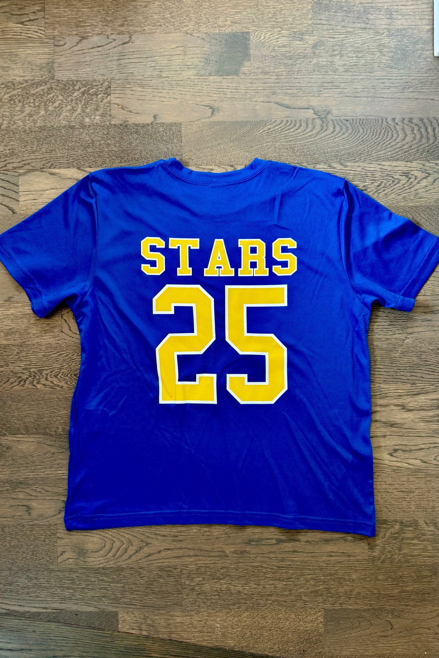 Sporty Star shirt: front and back design